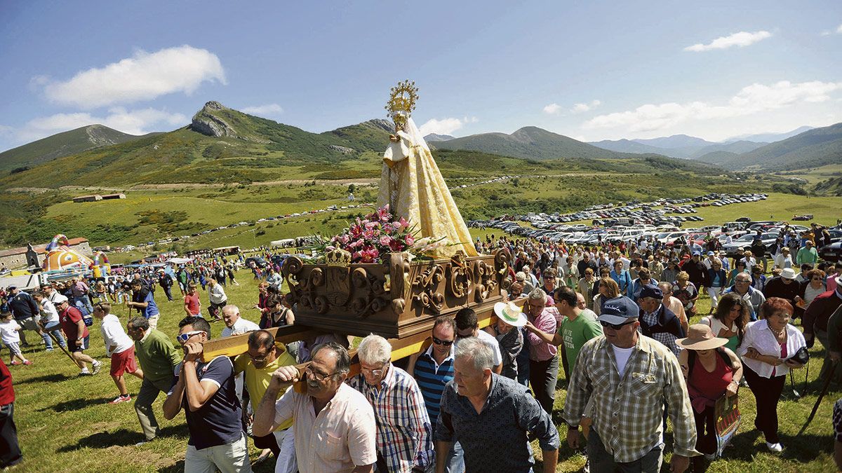 ¡La Virgen! Qué de romerías