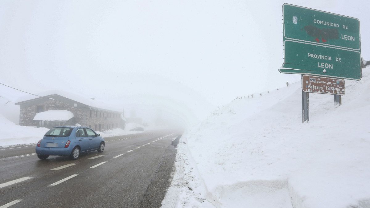 La nieve complica la circulación Asturias y León