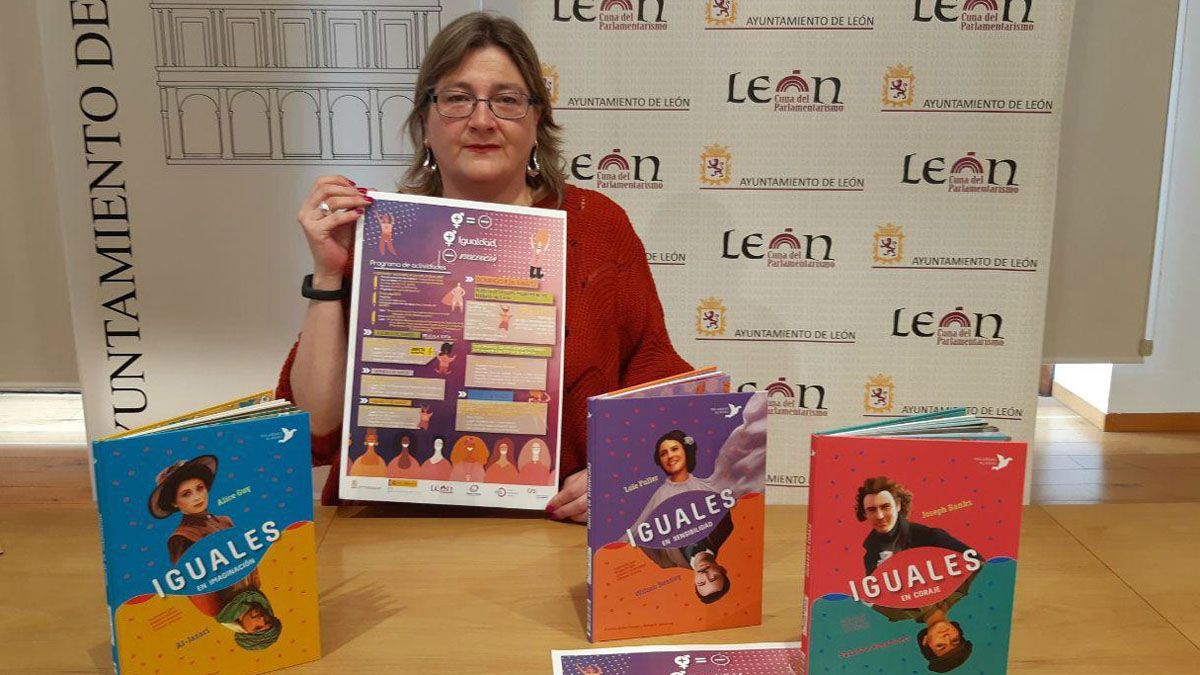 La concejala de Igualdad del Ayuntamiento de León, Argelia Cabado, ha presentado los actos del 8-M. | L.N.C.
