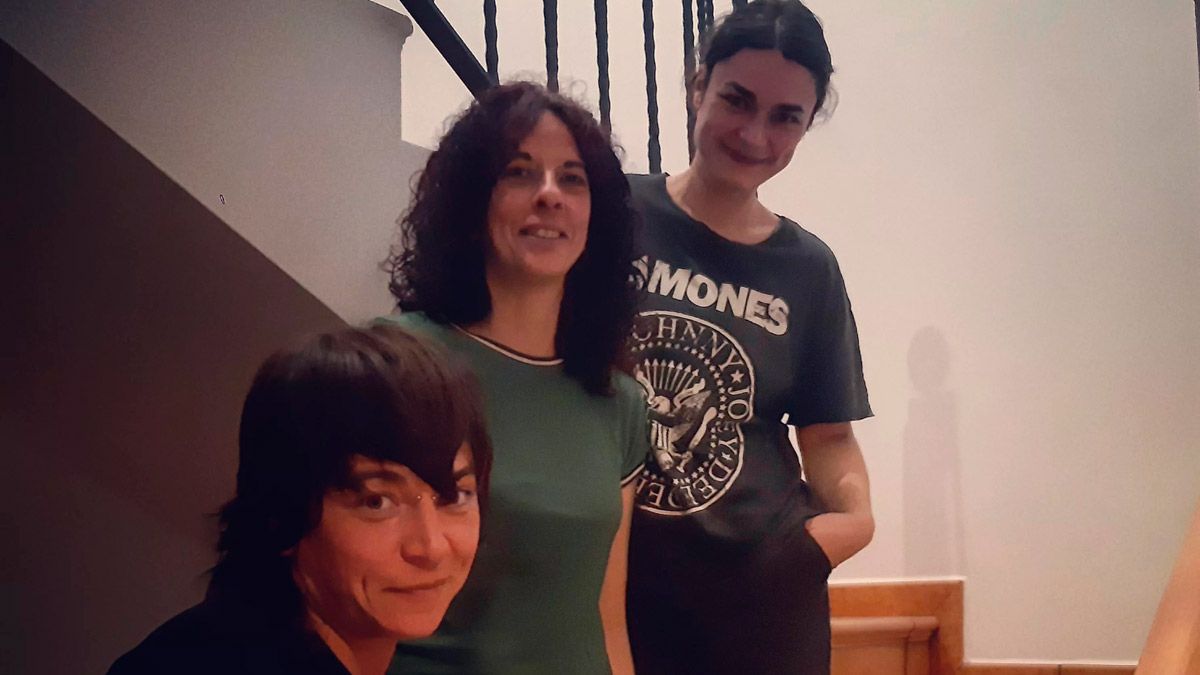 Abigail Rodríguez, Elena Martín y Raquel Alba son la componentes de Abysmal.