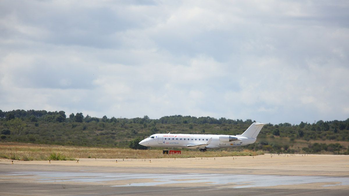 Imagen de archivo del aeropuerto de León. | ICAL