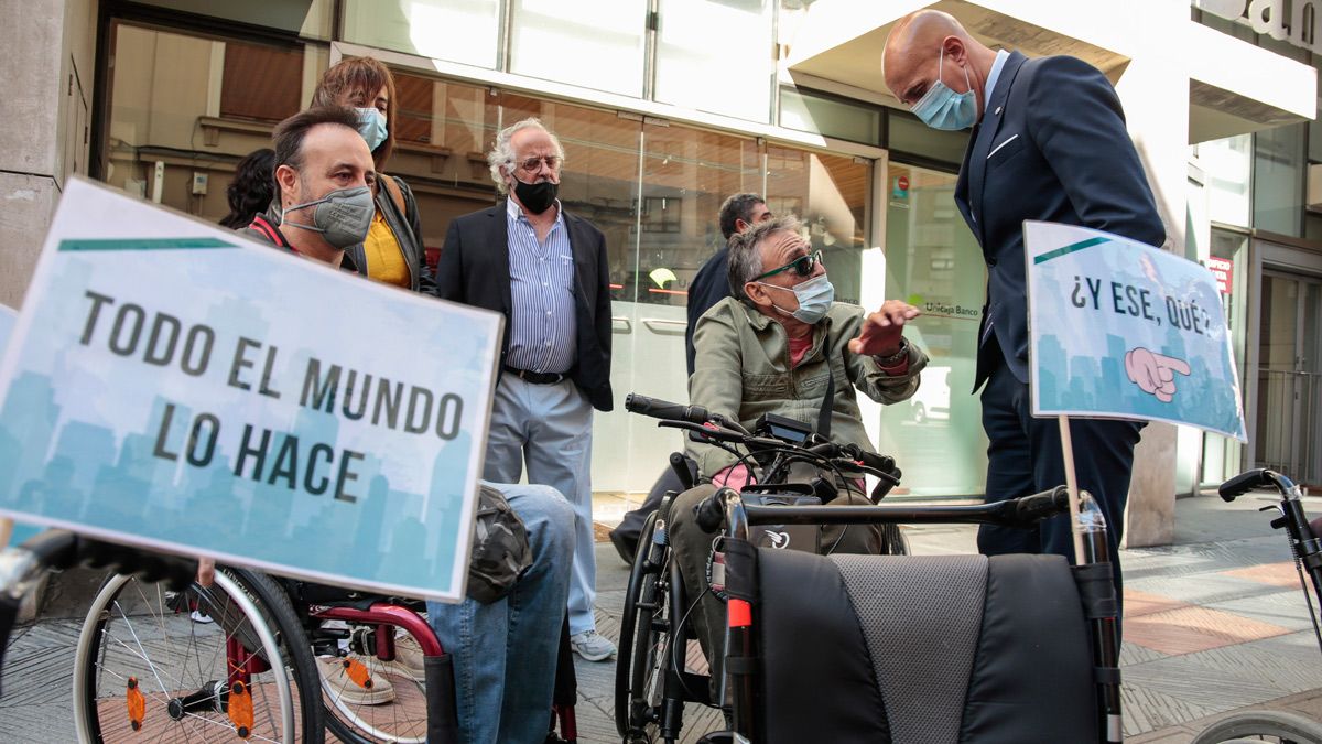 La campaña se ha presentado este miércoles en el centro de León. | ICAL