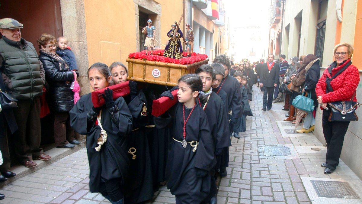 Imagen de archivo de la procesión infantil, la protagonista de mañana en Ponferrada, a las 18:00 en el casco antiguo.|  Ical