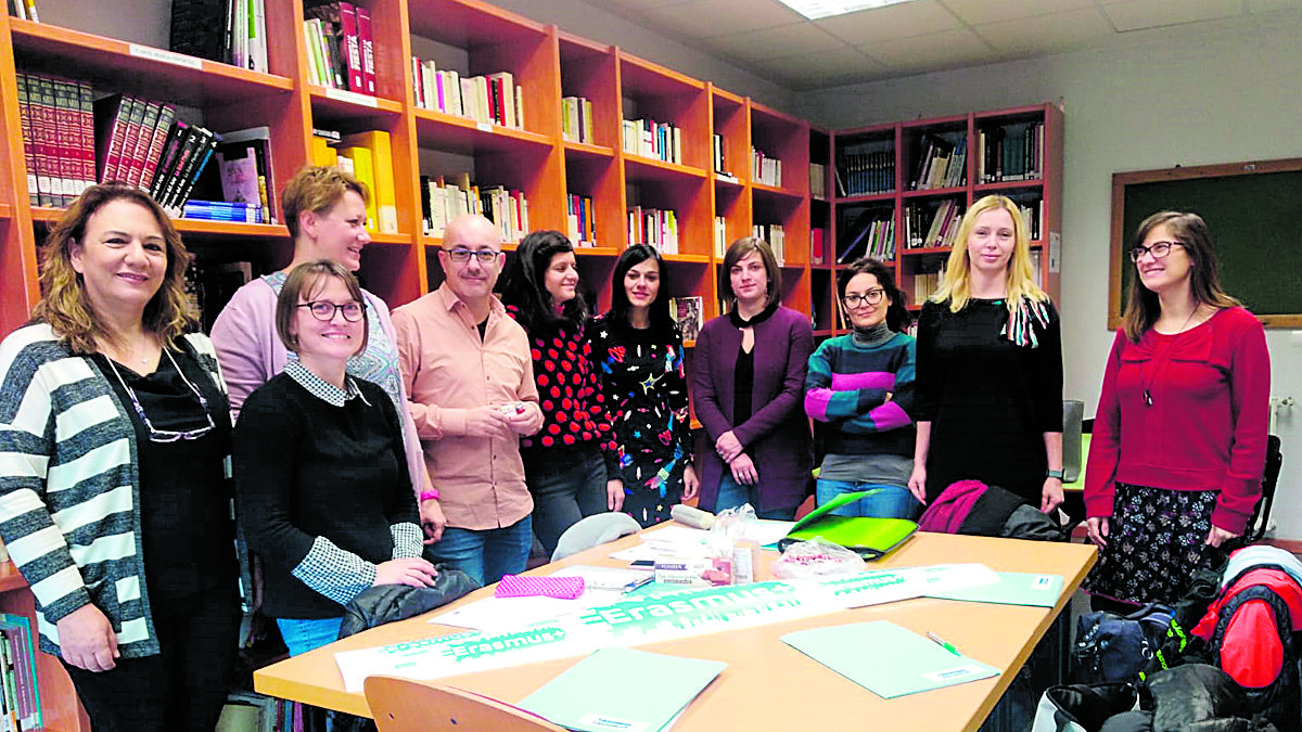 Profesores de cuatro países europeos participaron en el primer encuentro de 'Euroentornos'. | L.N.C.