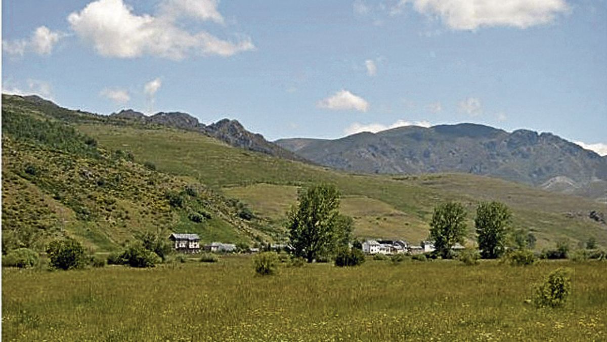 Cabrillanes, en la imagen, acogerá este sábado día 6 de agosto una completa jornada festiva. | AYTO. CABRILLANES
