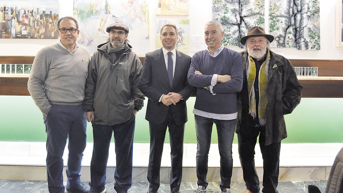 Martínez, Ceballos, Vallés, Gómez y Uriarte, en el Camarote Madrid. | SAÚL ARÉN