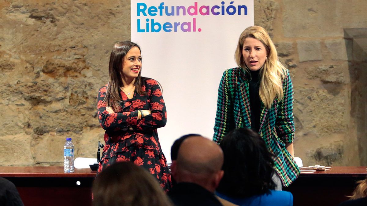 Gemma Villarroel y María Muñoz durante el encuentro. | ICAL