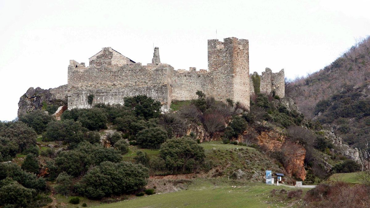 Imagen de archivo del castillo de Cornatel. | CÉSAR SÁNCHEZ (ICAL)