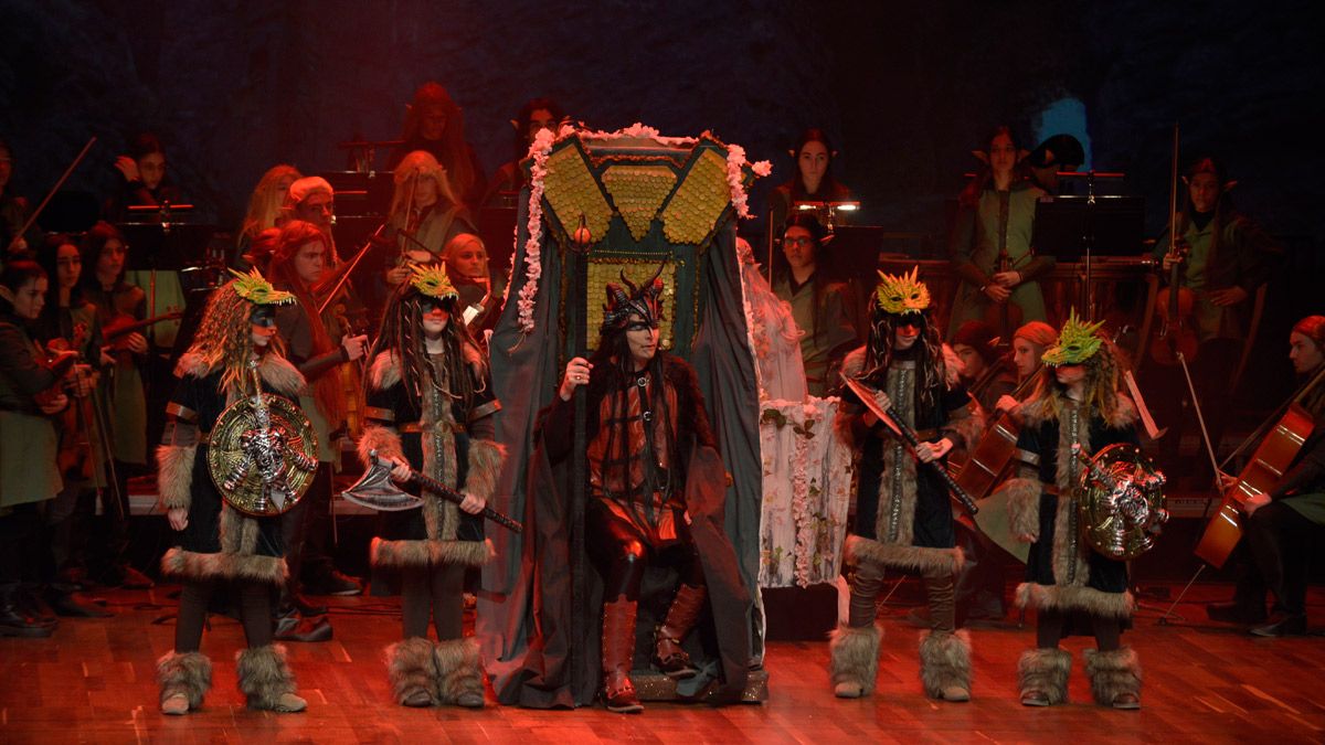 Representación de 'El señor de los dragones' en el Auditorio. | MAURICIO PEÑA