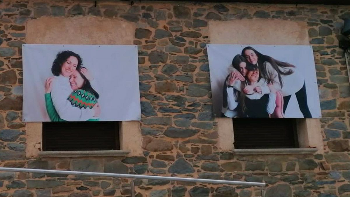Exposición de fotografías al aire libre en Toreno. | Ical