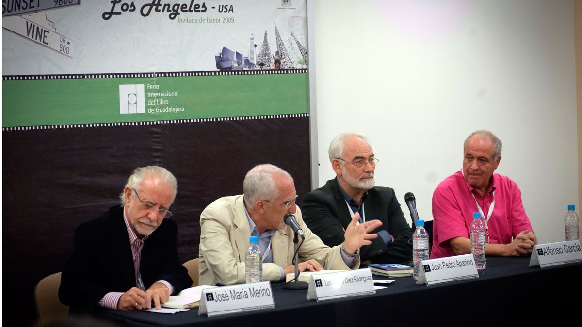 José María Merino, Luis Mateo Díez, Juan Pedro Aparicio y el coordinador de las jornadas Alfonso García. | ICAL