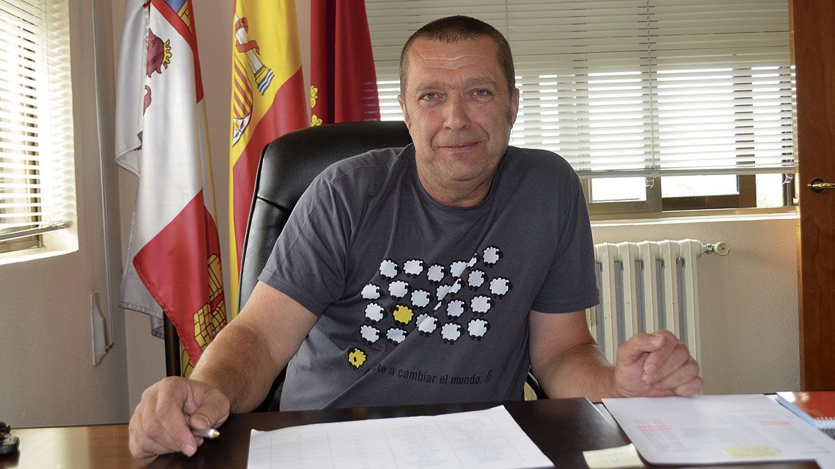 Gabino Colinas ha sido el alcalde de Folgoso desde las últimas elecciones. | M.I.