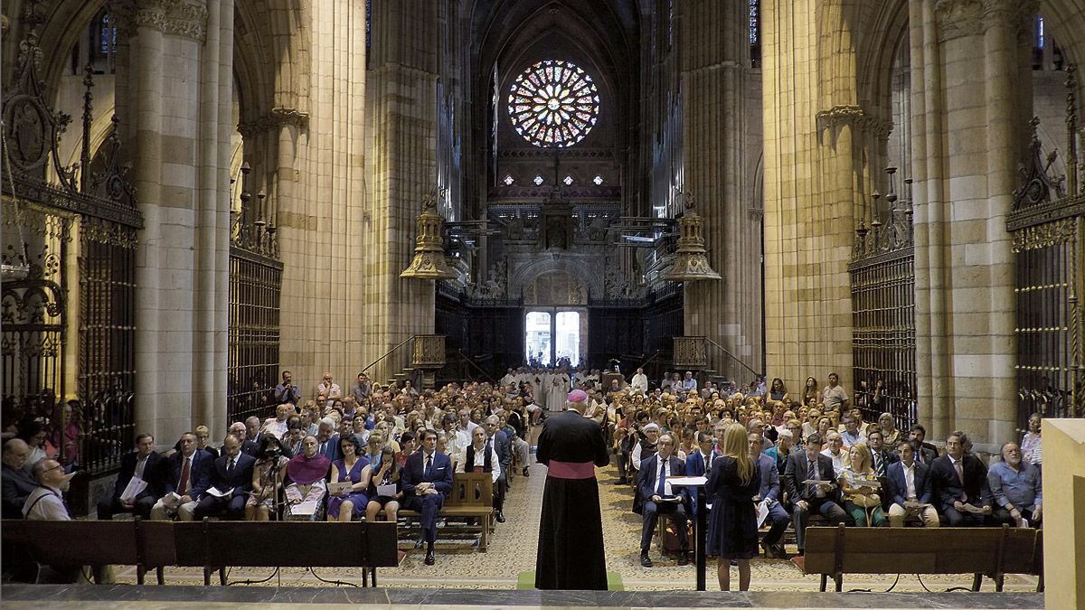 Acto de celebración del milenario de los Fueros de León que tuvo lugar en la Catedral en agosto de 2017 organizado por Sofcaple. | DANIEL MARTÍN
