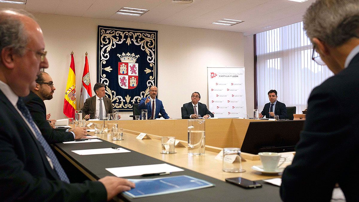 El presidente de las Cortes de Castilla y León, Luis Fuentes, preside la primera reunión del Patronato de la Fundación Villalar-Castilla y León de la X Legislatura. | ICAL