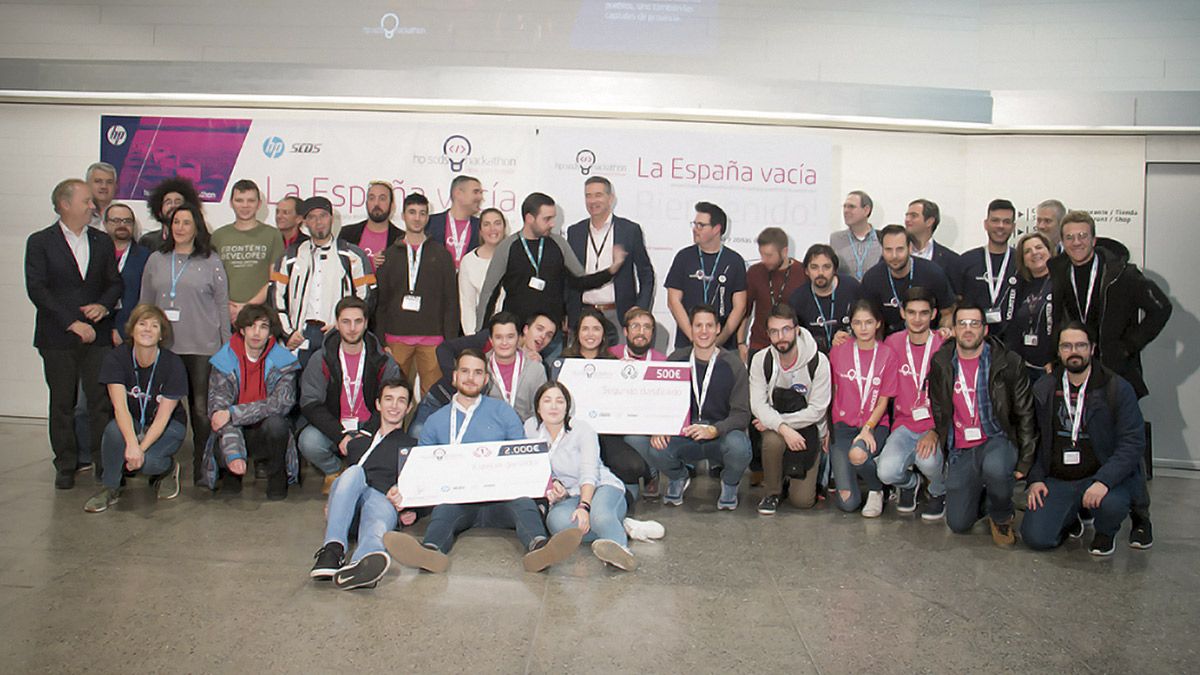 El 'hackatón de la España Vacía' se celebró el pasado fin de semana en el Musac y se presentaron ocho proyectos. | L.N.C.