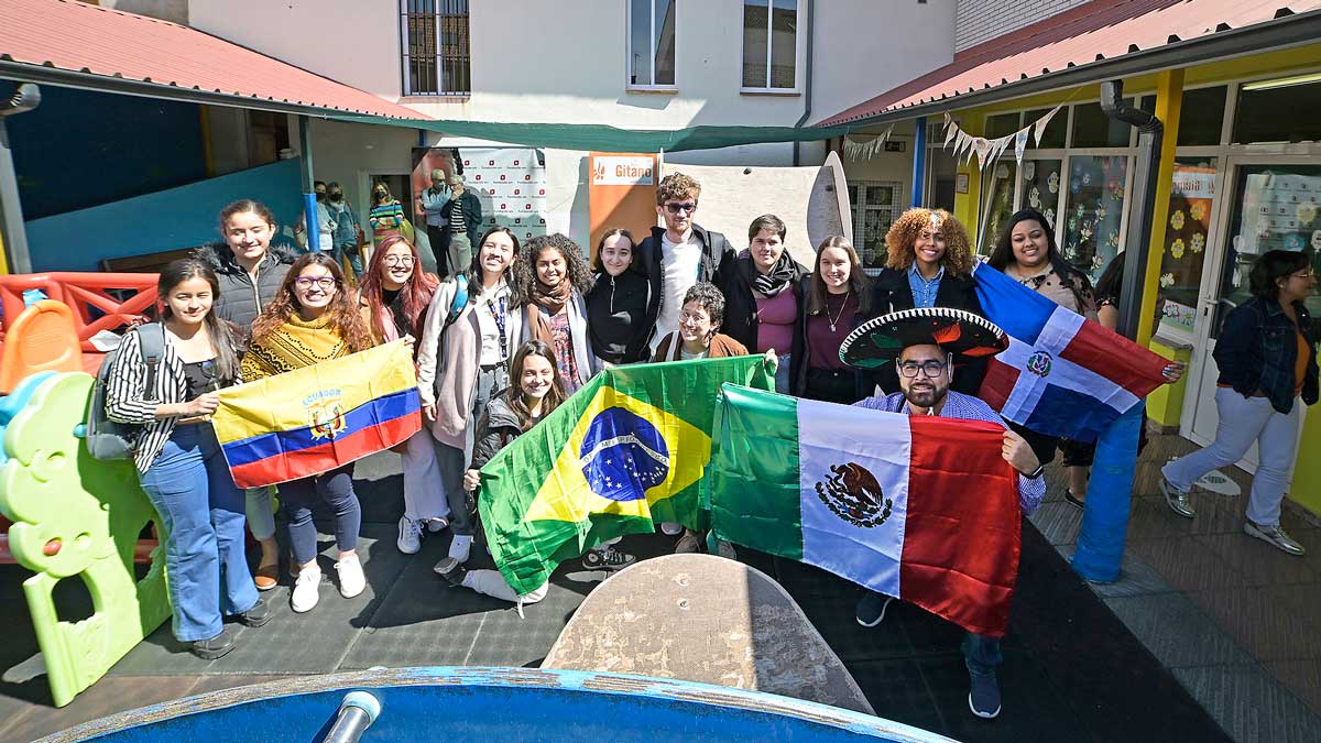 Jóvenes iberoamericanos llegados a León para este proyecto educativo. | MAURICIO PEÑA