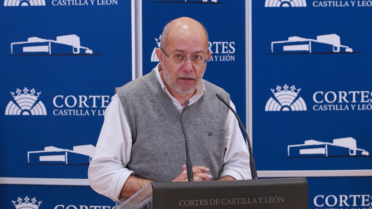 Rueda de prensa del procurador de Ciudadanos, Francisco Igea. | MIRIAM CHACÓN / ICAL