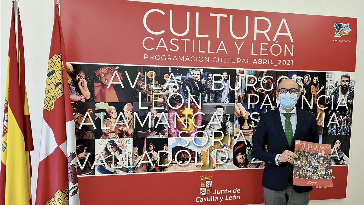 El consejero de Cultura y Turismo, Javier Ortega, presentando la programación cultural de abril. | ICAL