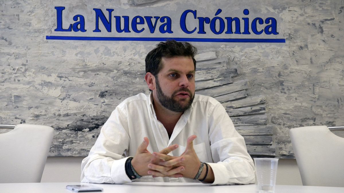 El senador del PP por León Javier Santiago Vélez. | MAURICIO PEÑA