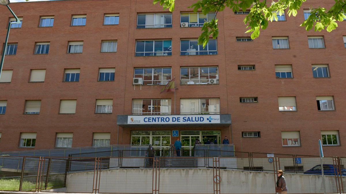 Imagen de archivo del centro de salud José Aguado. | MAURICIO PEÑA
