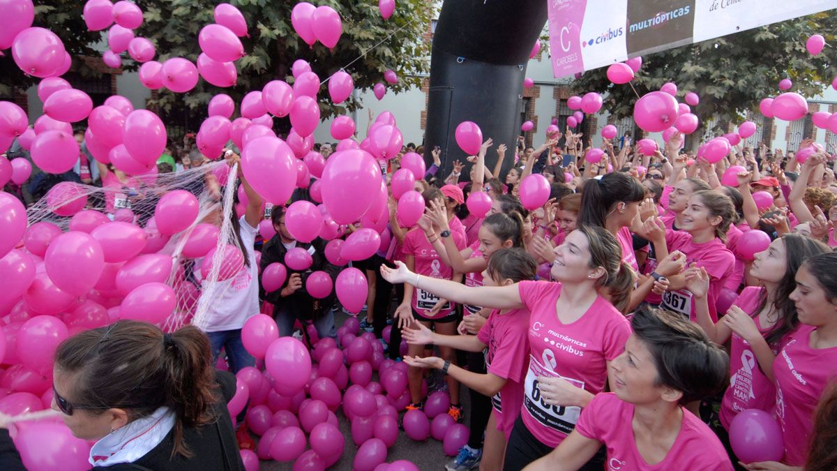 La 'V Carrera de la Mujer' tiñe este domingo de rosa León