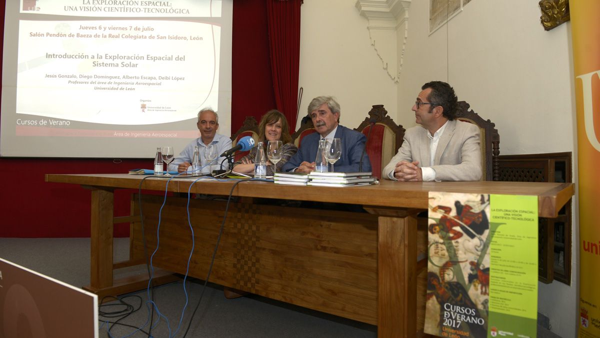 Gonzalo, Alonso-Cortés, García Marín y Pérez Pueyo, este jueves en San Isidoro. | MAURICIO PEÑA