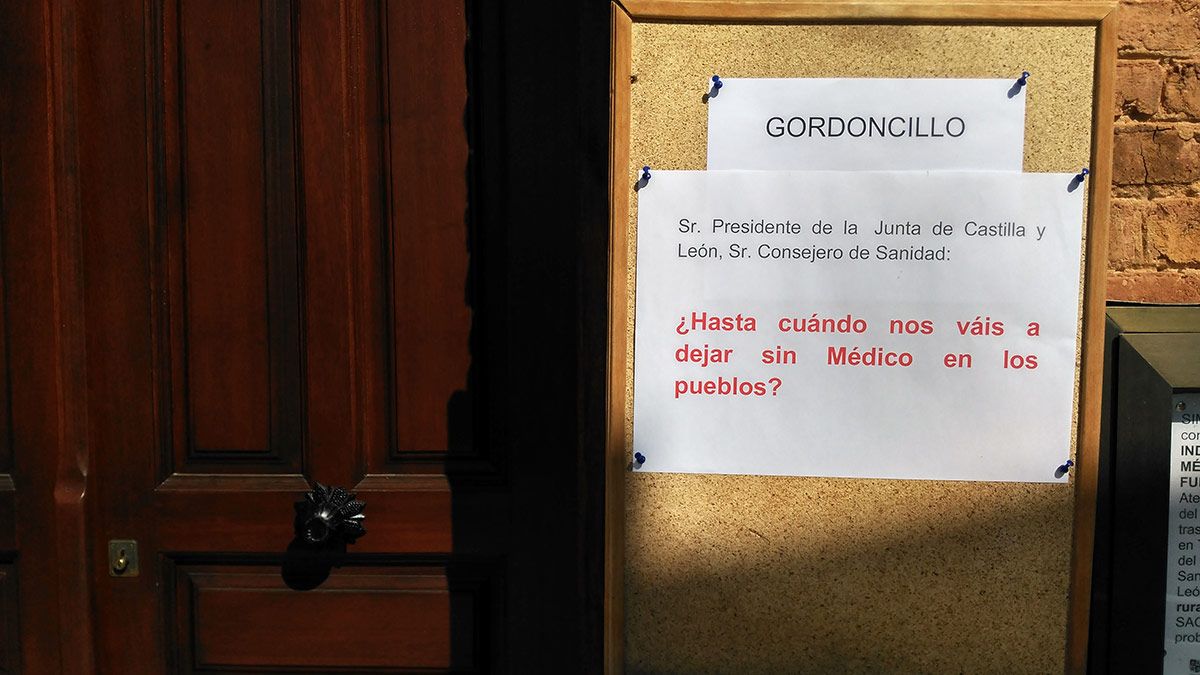 Mensaje que da la bienvenida en el consultorio médico de Gordoncillo. | T.G.