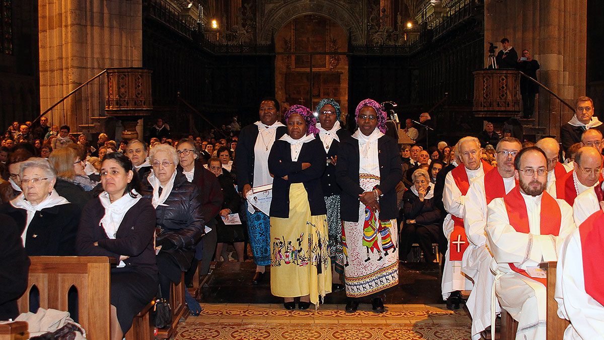 Agustinas Misioneras de todo el mundo se dan cita en León en la eucaristía de acción de gracias por la beatificación de las dos misioneras. | ICAL