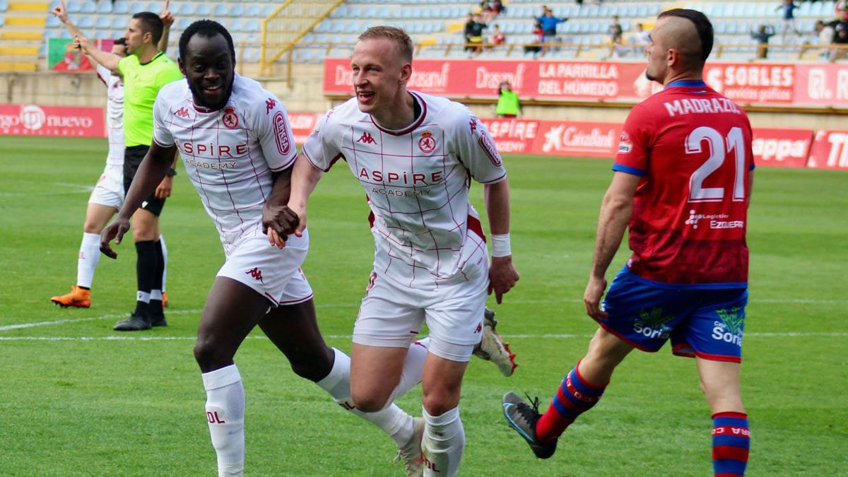 Obolskii celebra un gol frente al Calahorra. | CYD