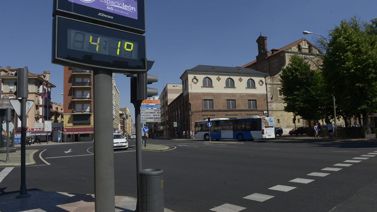 Imagen de archivo de altas temperaturas en al capital leonesa. | MAURICIO PEÑA