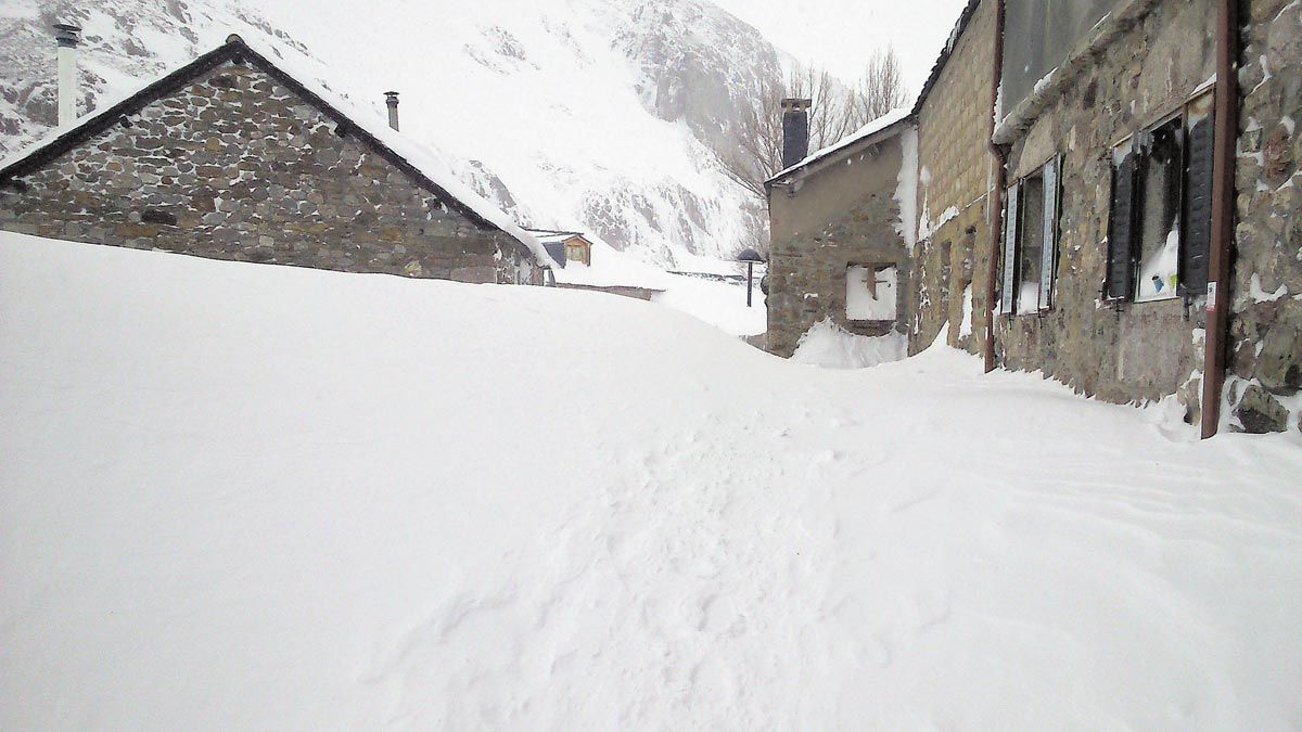 Copiosa nevada en la localidad babiana de La Cueta, en una fotografía de archivo. | ICAL