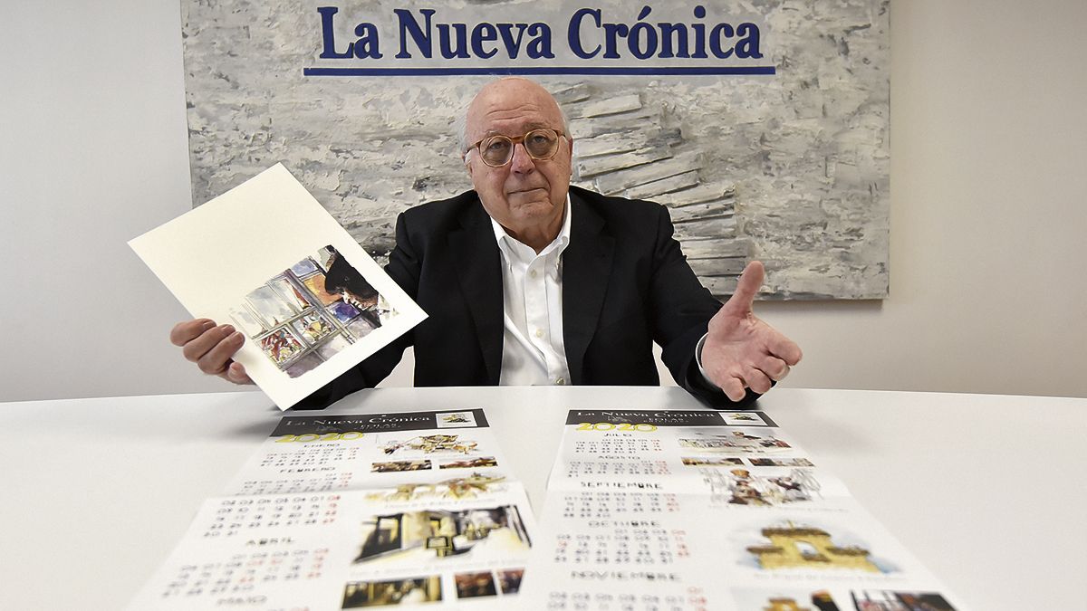 El dibujante, articulista y arquitecto José Álvarez Guerra, este viernes en la redacción de La Nueva Crónica. | SAÚL ARÉN
