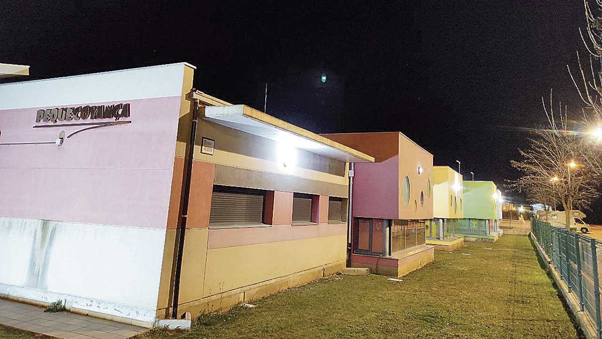 Mejoras en el entorno de los centros escolares de Valencia de Don Juan. | L.N.C.