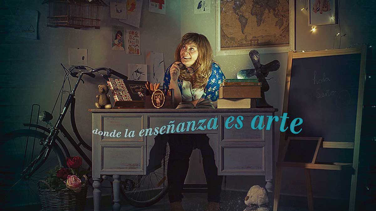 Pilar Hernández Dopico, en una de las imágenes que cuelga en su web sobre temas educativos y en las redes sociales.