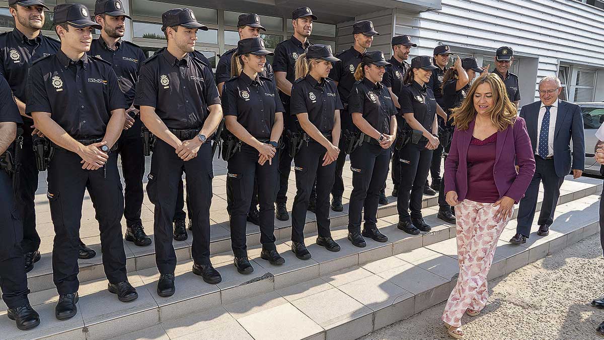 Acto de Virginia Barcones, delegada del Gobierno, con policías en prácticas de Castilla y León. | ICAL