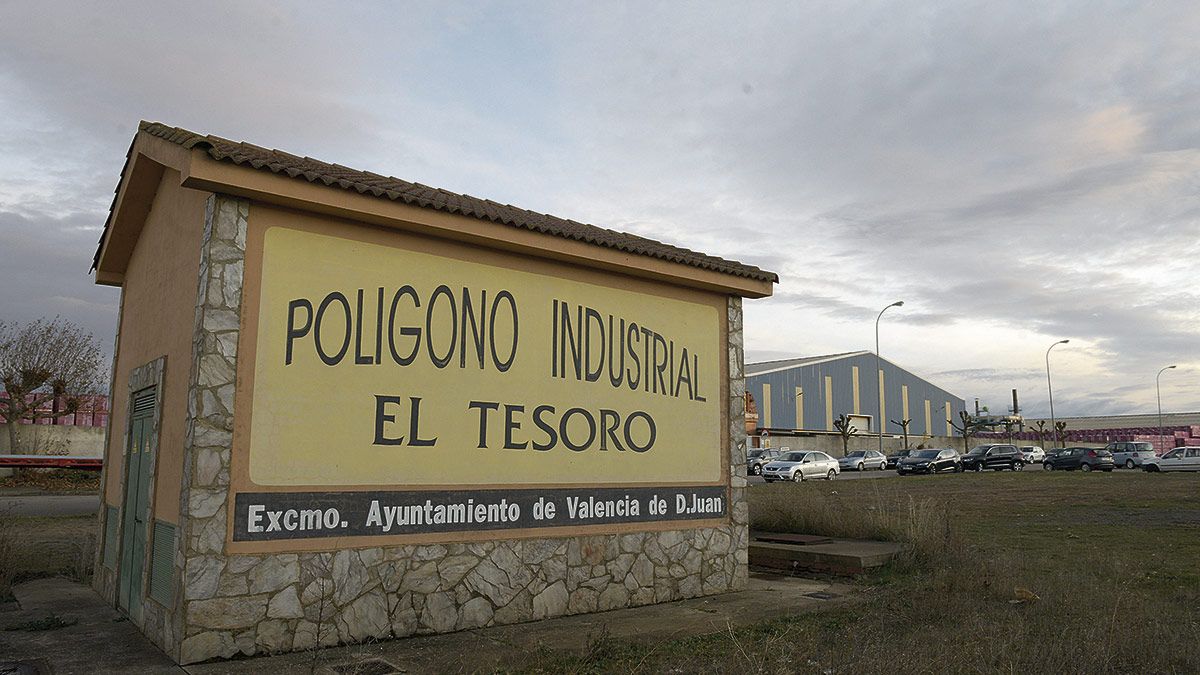 Actualmente el Polígono de Valencia de Don Juan cuenta con una treintena de empresas asentadas a las que ahora se podrán sumar más con la ampliación. | MAURICIO PEÑA