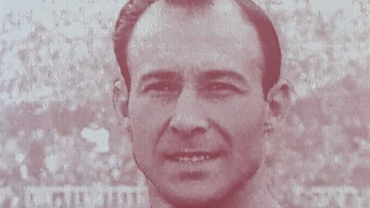 Portada de la revista La Curuja, con el histórico futbolista César Rodríguez.