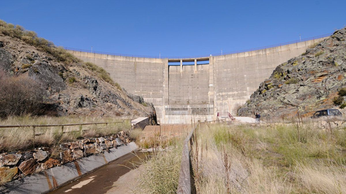 Estado en el que se encuentra la presa de Villagatón. | L.N.C.