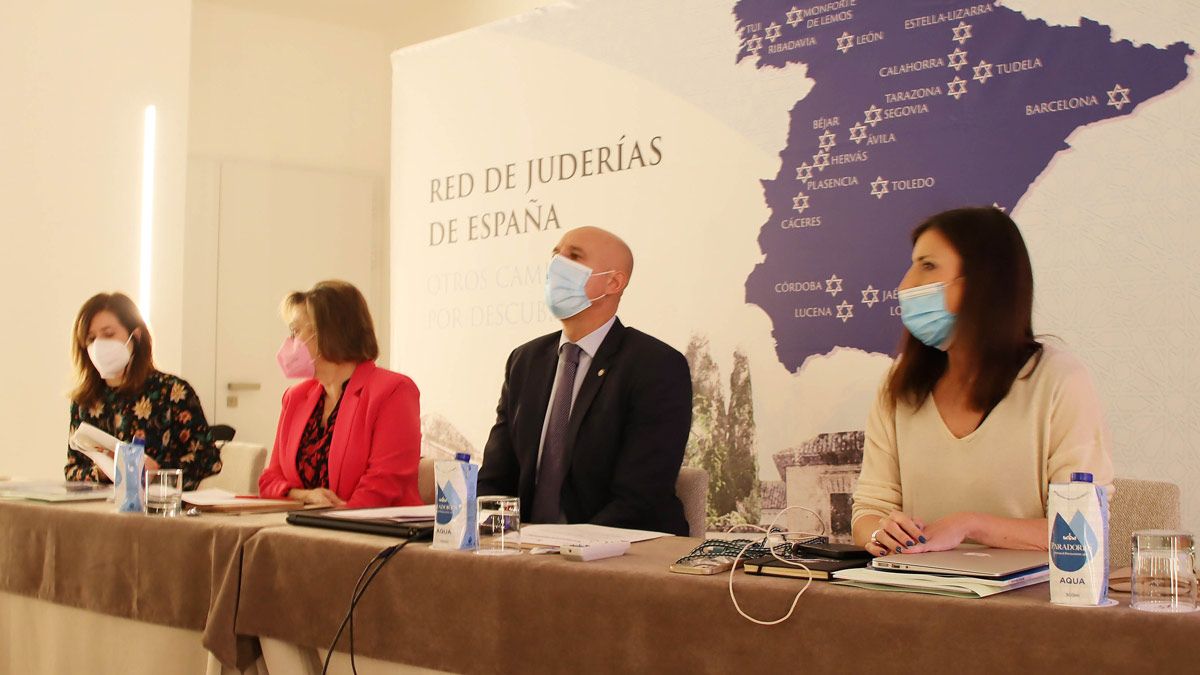 León acogió ayer el encuentro de la Red de Juderías, en el que cedió la presidencia a Lucena. | ICAL