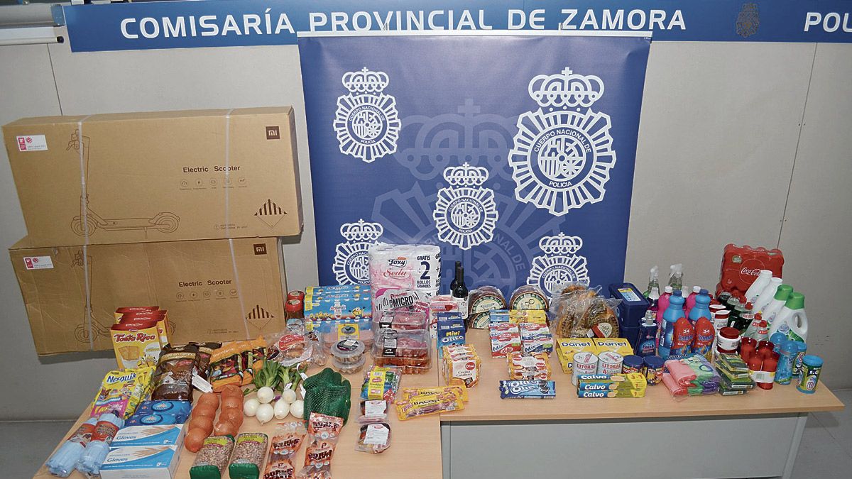 Alimentos y productos incautados por la Policía Nacional a los bañezanos. | L.N.C.