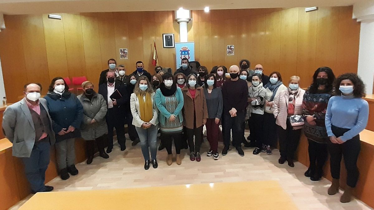 Participantes en el encuentro que abordó la pandemia y la salud mental. | L.N.C.