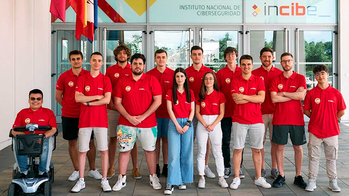 El equipo de jóvenes talentos en ciberseguridad que representará a España en el campeonato de Viena. | L.N.C.
