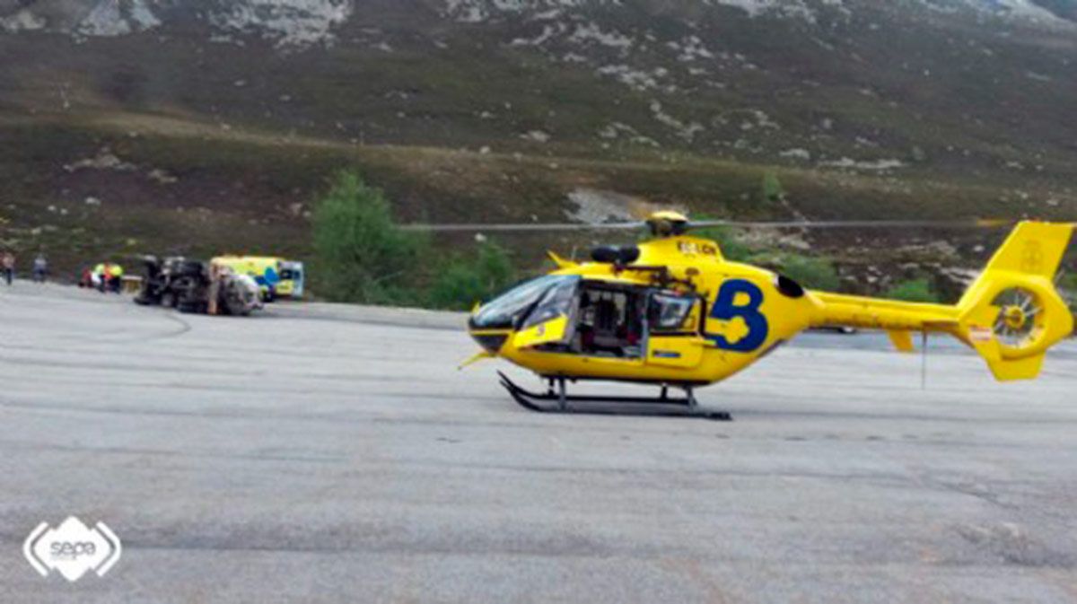 Un helicóptero medicalizado del Sepa Asturias. | L.N.C.