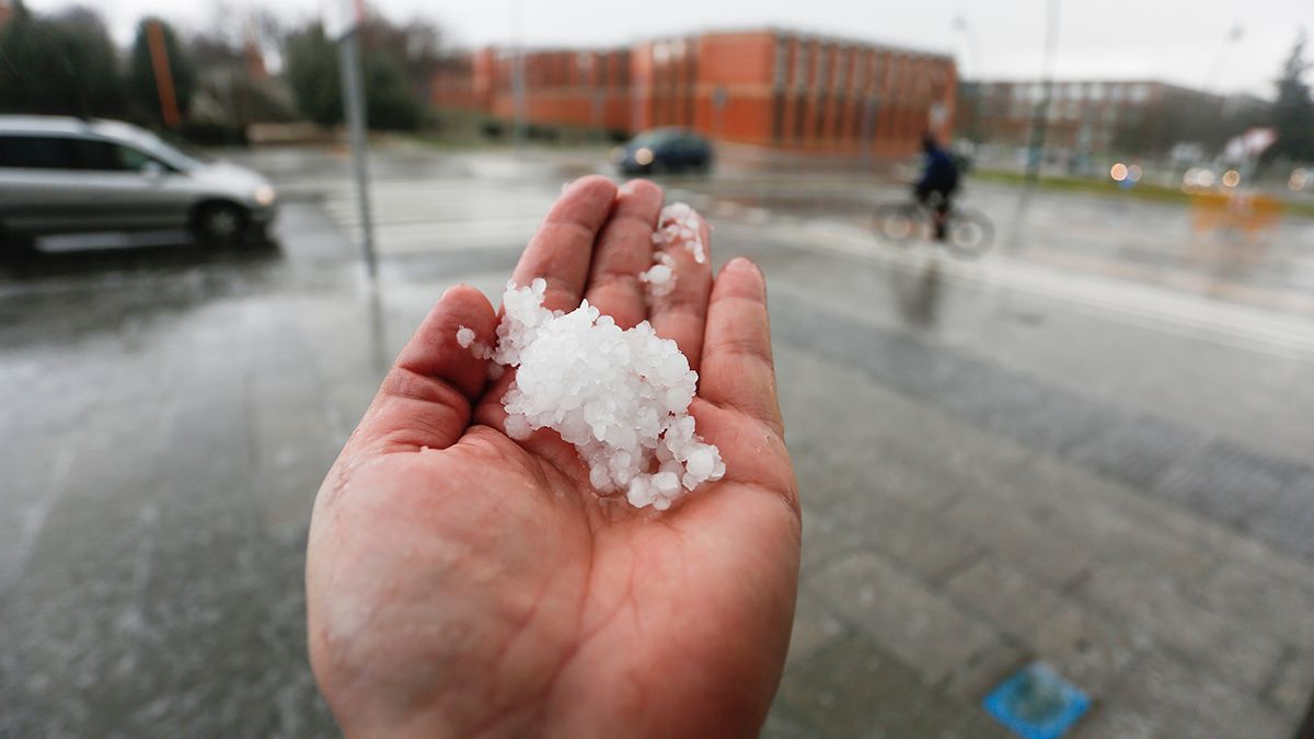 Granizada registrada este jueves en León. | CARLOS S. CAMPILLO (ICAL)
