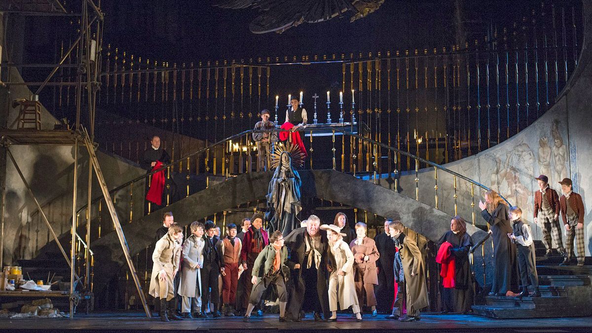 Imagen de la ópera 'Tosca' que este miércoles se emite desde la Royal Opera House de Londres.