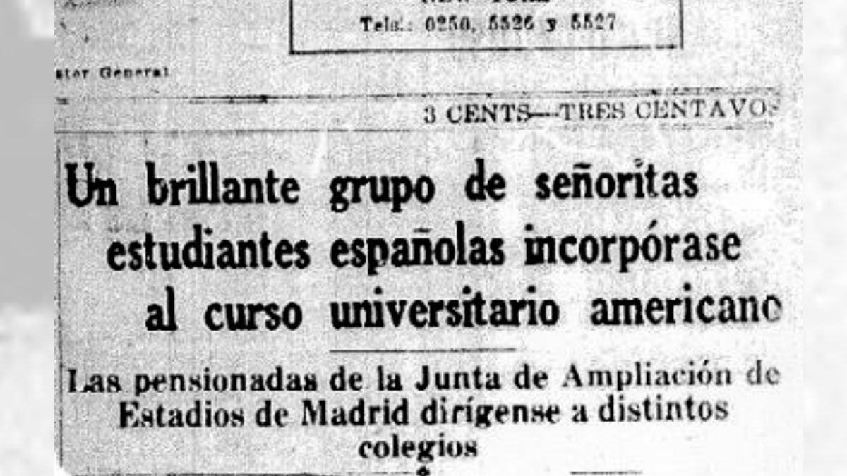 Anuncio de la llegada de Nieves G. Barrio y sus compañeras a Nueva York en el diario La Prensa; y primera página del diario de Carmen Castilla. | L.N.C.