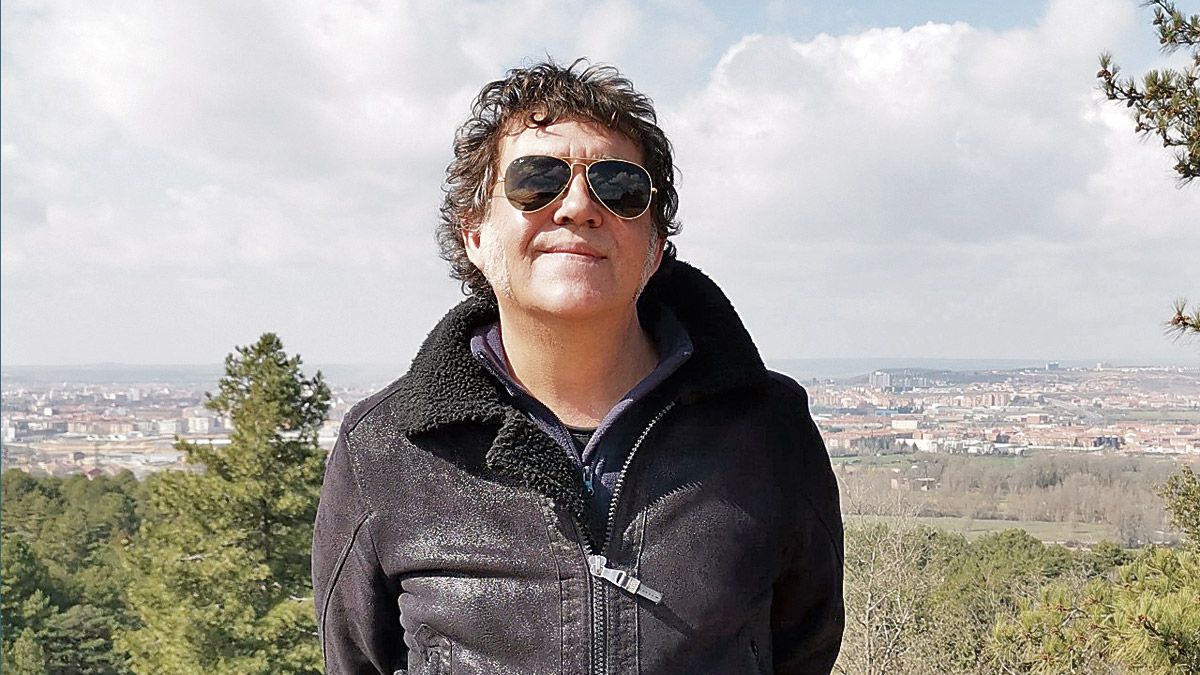 El poeta, escritor, editor y gestor cultural Vicente Muñoz. | MARLUS LEÓN