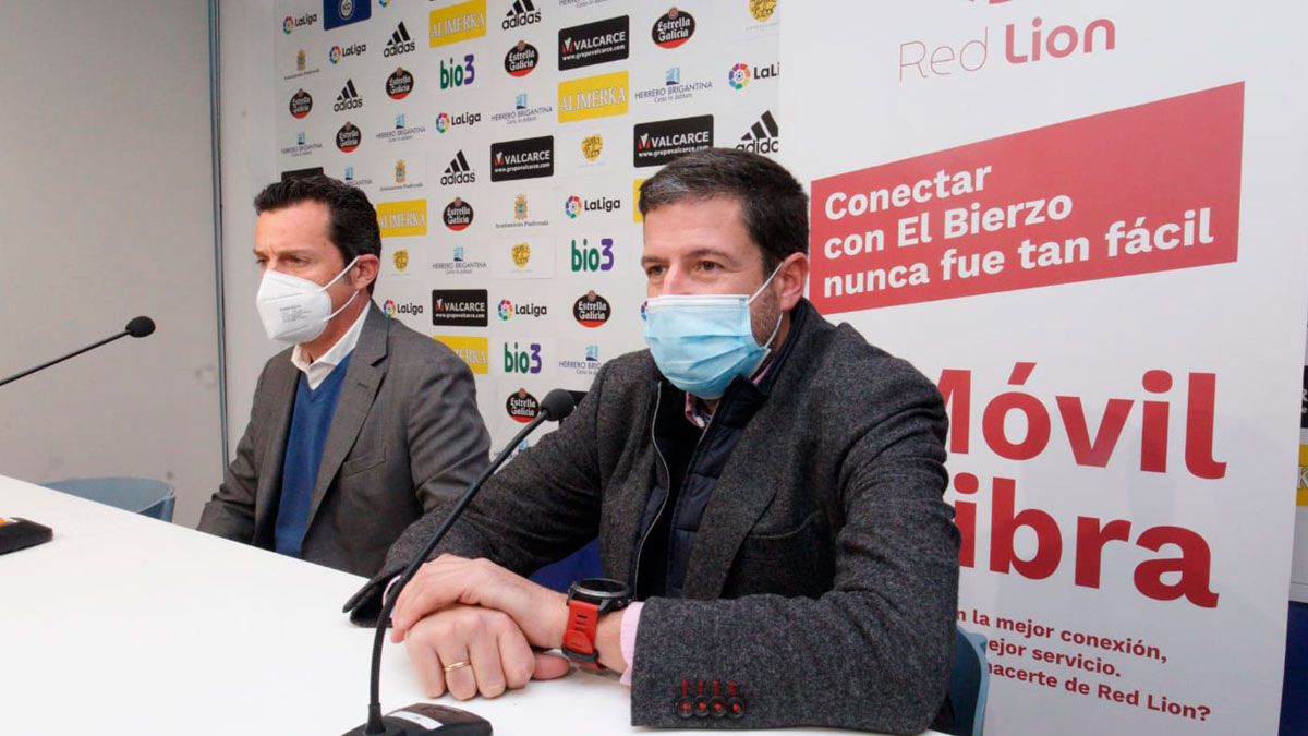 Eduardo Domínguez y Ángel López en la presentación del acuerdo.  | SDP