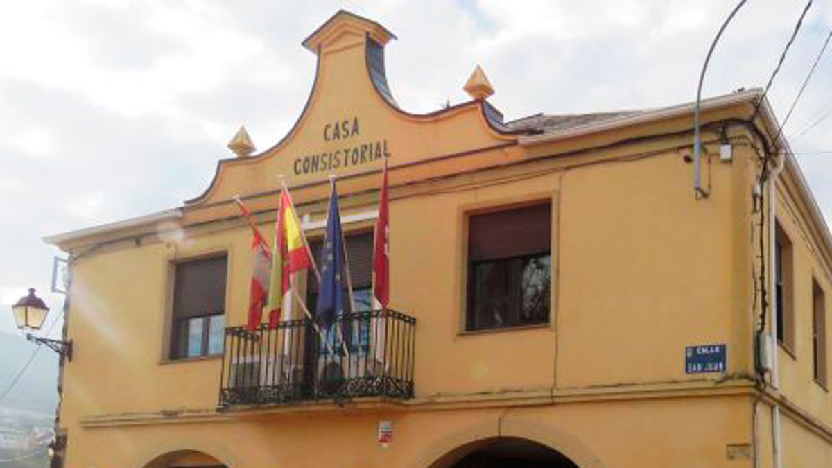 Casa consistorial de Castropodame.