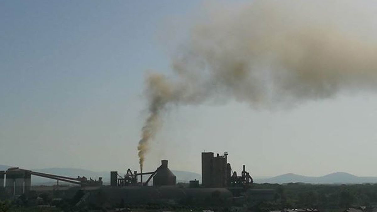 Una de las imágenes aportadas por la ONG sobre el escape de polvo.